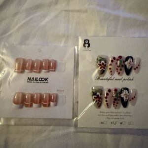 Nailook Floral Press-On Nails Set